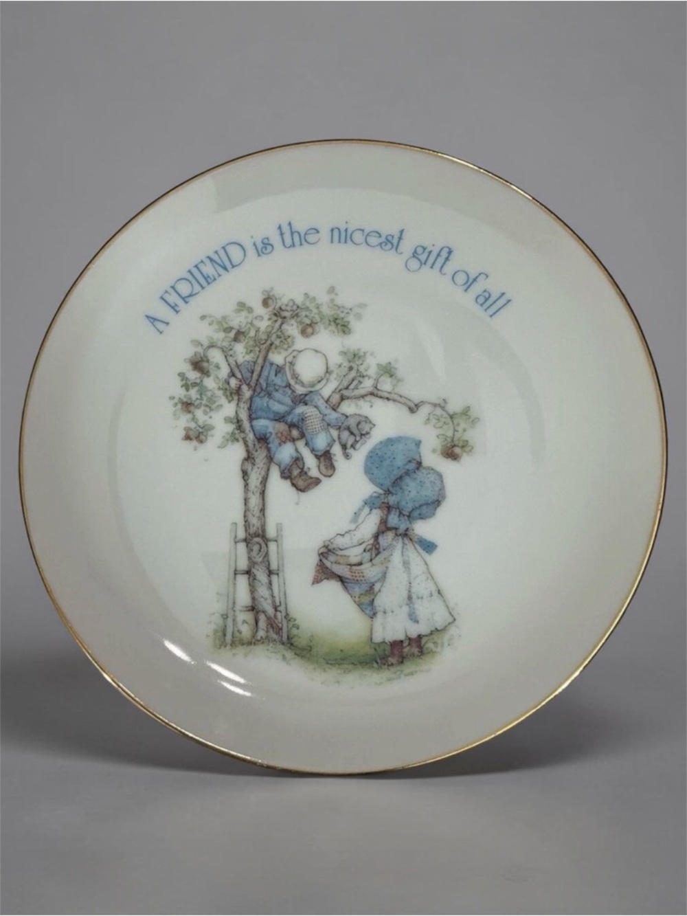 HollyβHobbie Lasting Memories Genuine Porcelain Collective Decorative Plate